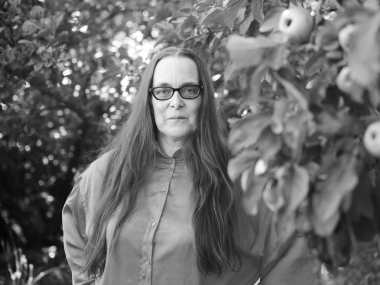 Taiteilija-tuottaja Minna Havukainen.